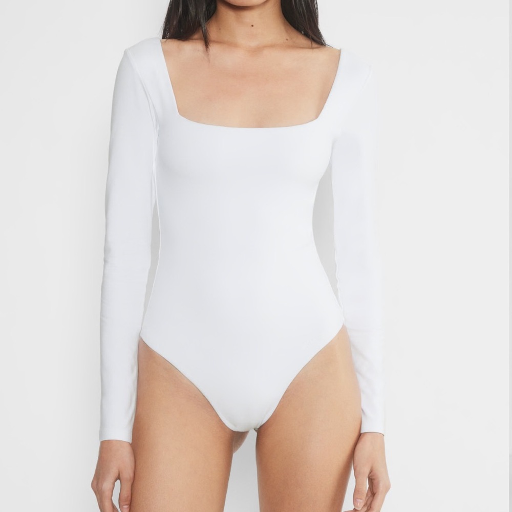 White long sleeve bodysuit